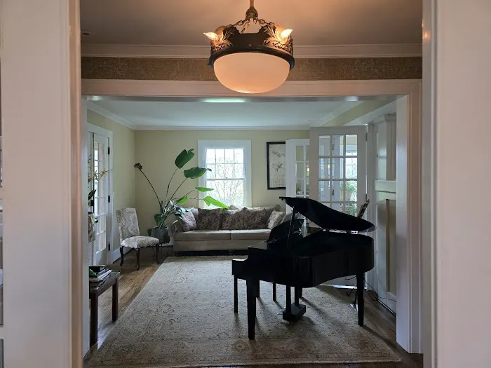Elaine's Bed & Breakfast 4