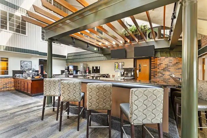 Best Western Plus Longbranch Hotel & Convention Center 4