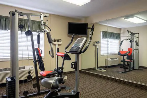 AmericInn by Wyndham Cedar Rapids North 4