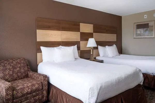 AmericInn by Wyndham Cedar Rapids North 4