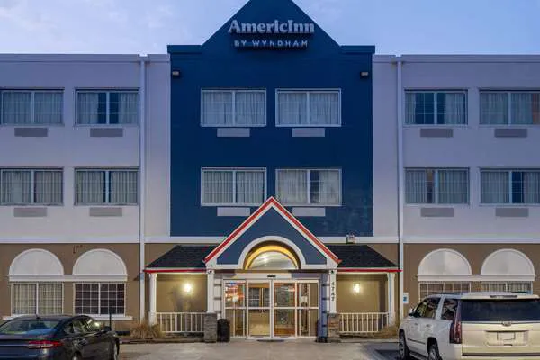 AmericInn by Wyndham Cedar Rapids North 4