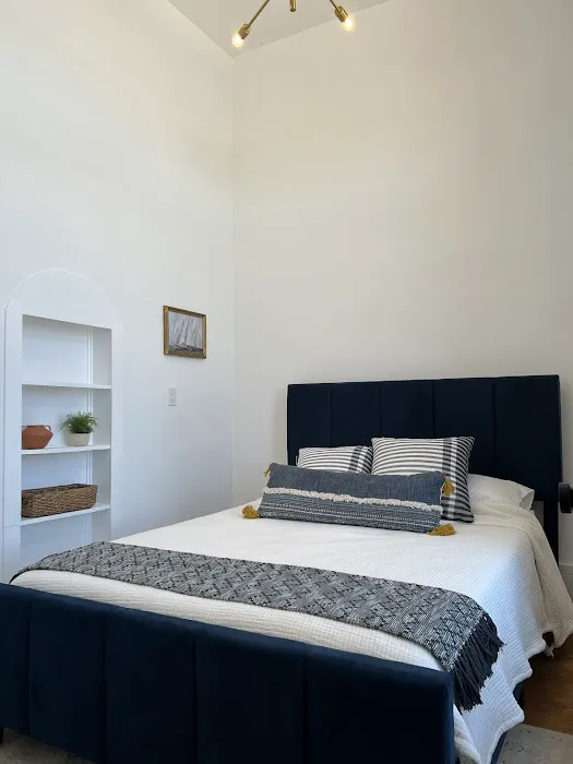 Four Eleven Suites - North Unit 4