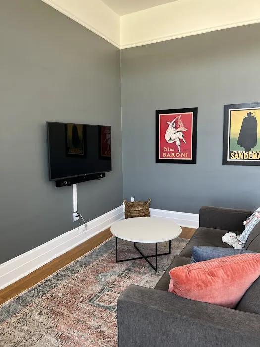 Four Eleven Suites - North Unit 4