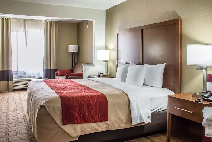 Comfort Inn & Suites Cedar Rapids North - Collins Road 4