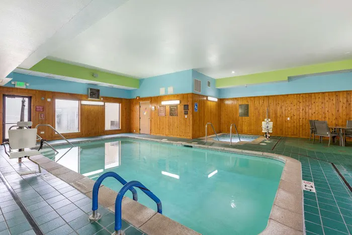 Comfort Inn & Suites Cedar Rapids North - Collins Road 4