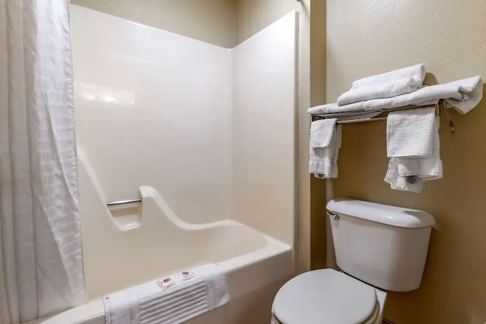 Comfort Inn & Suites Cedar Rapids North - Collins Road 4