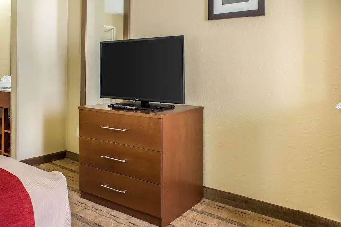 Comfort Inn & Suites Cedar Rapids North - Collins Road 4