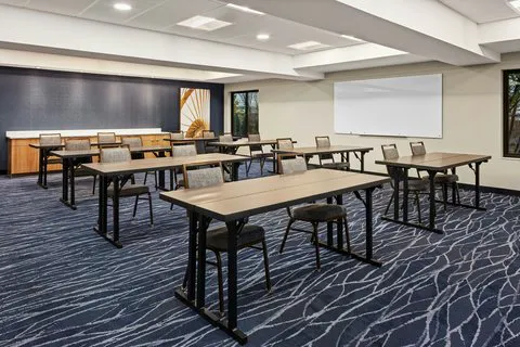 Fairfield Inn & Suites Cedar Rapids North 4