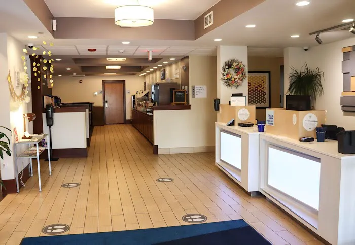 Holiday Inn Express Cedar Rapids (Collins Rd) by IHG 4