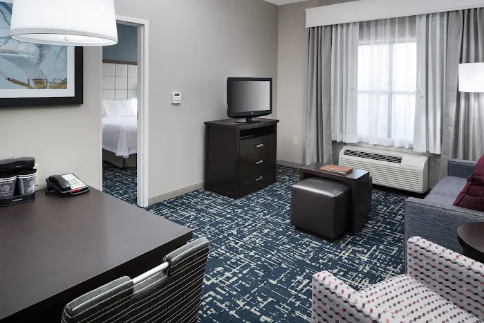 Homewood Suites by Hilton Cedar Rapids North 4
