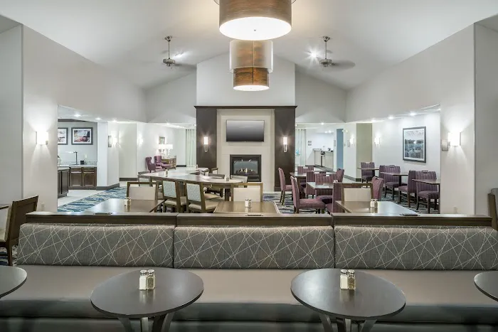Homewood Suites by Hilton Cedar Rapids North 4
