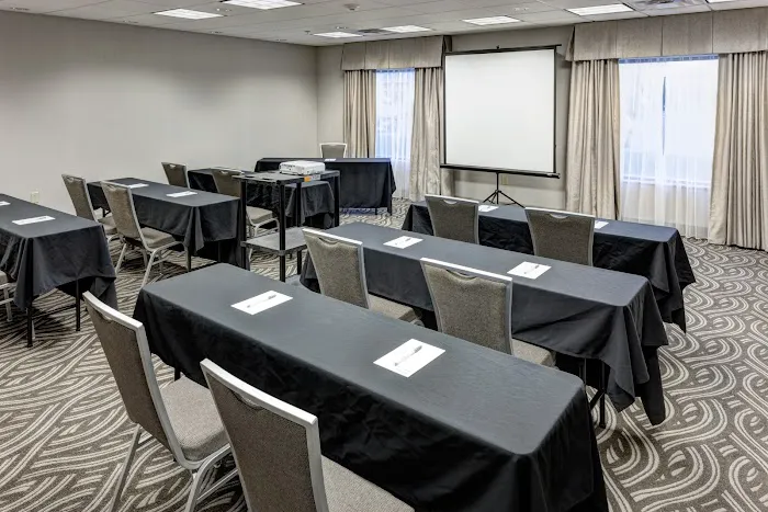 Hampton Inn & Suites Cedar Rapids - North 4