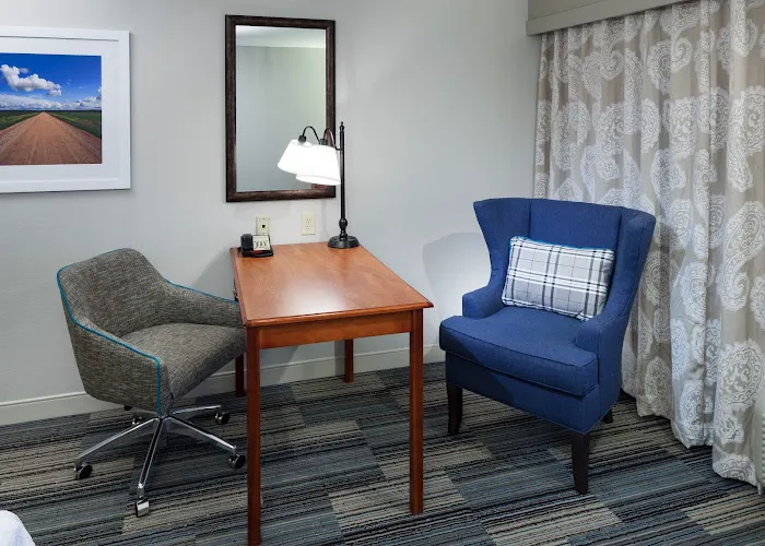 Hampton Inn & Suites Cedar Rapids - North 4