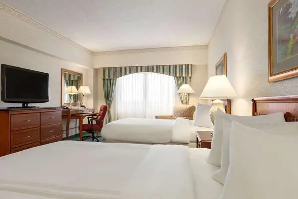 Radisson Hotel Cedar Rapids 4