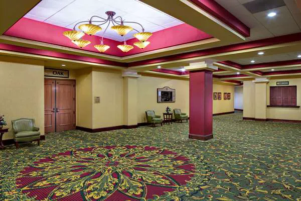 Radisson Hotel Cedar Rapids 4