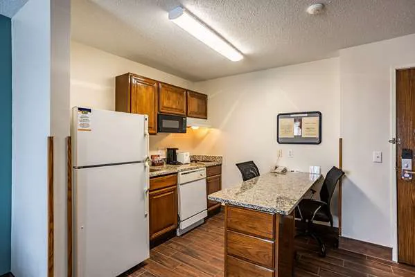 MainStay Suites Cedar Rapids North - Marion 4