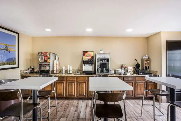 MainStay Suites Cedar Rapids North - Marion 4