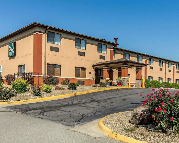Quality Inn at Collins Road - Cedar Rapids 4