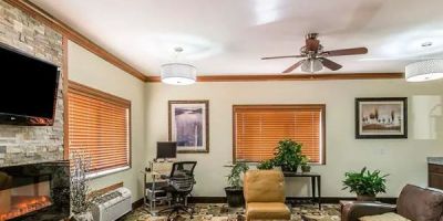 Quality Inn at Collins Road - Cedar Rapids