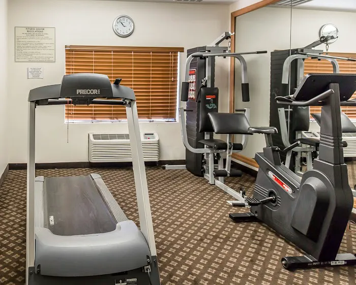 Quality Inn at Collins Road - Cedar Rapids 4