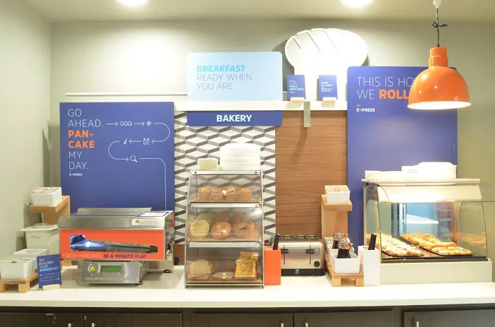 Holiday Inn Express Waterloo-Cedar Falls by IHG 4