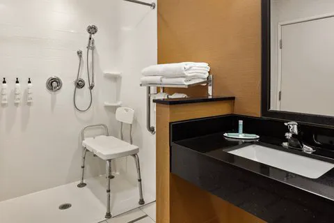 Fairfield Inn & Suites Waterloo Cedar Falls 4