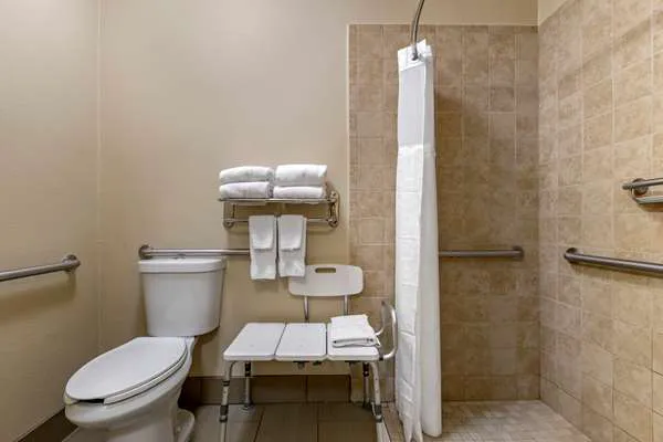 Comfort Inn & Suites Waterloo - Cedar Falls 4