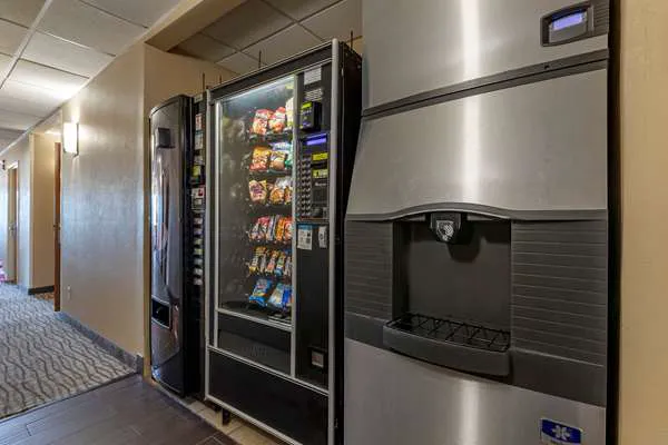 Comfort Inn & Suites Waterloo - Cedar Falls 4