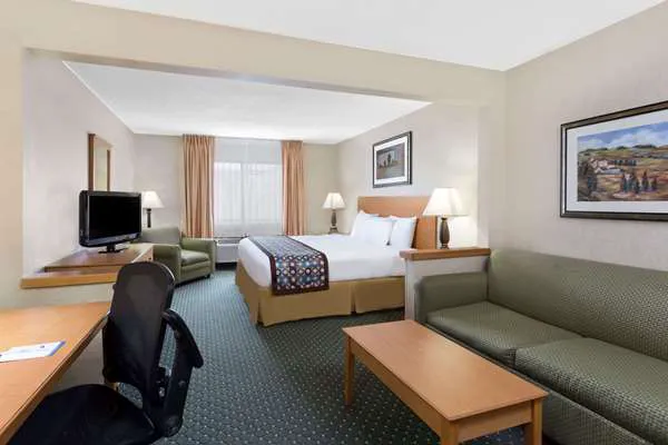 Baymont by Wyndham Waterloo 4