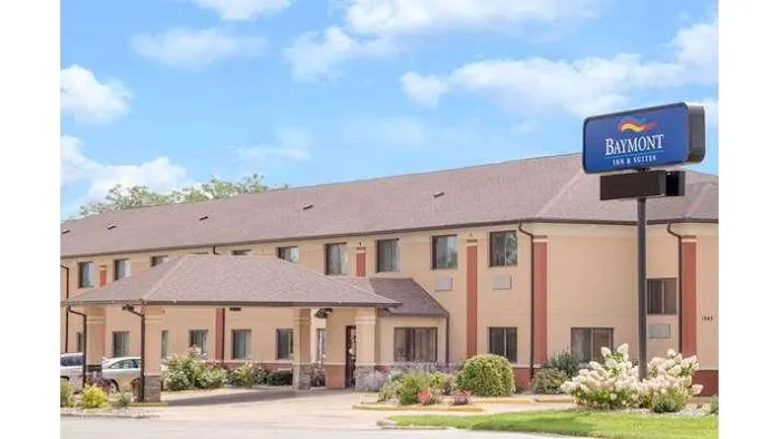 Baymont by Wyndham Waterloo 4