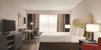 Country Inn & Suites by Radisson, Waterloo, IA