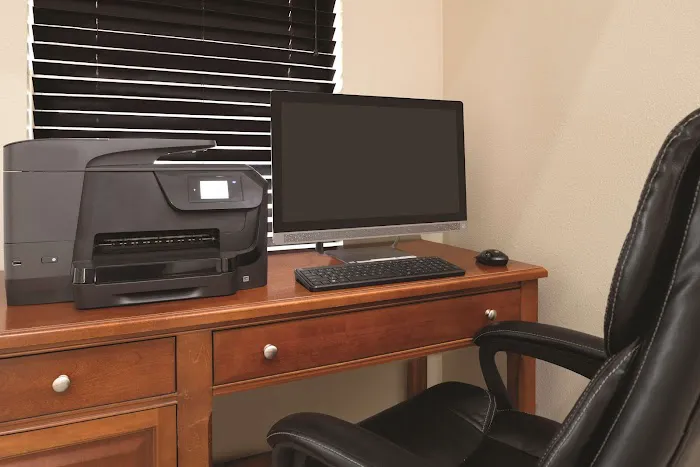 Country Inn & Suites by Radisson, Waterloo, IA 4