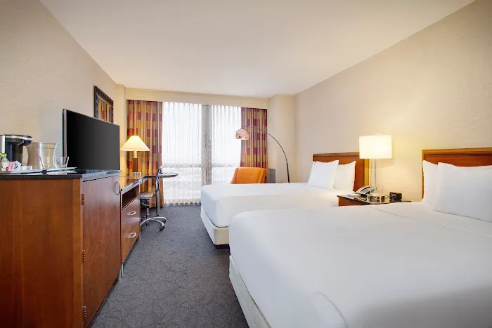 Hilton Chicago O'Hare Airport 4