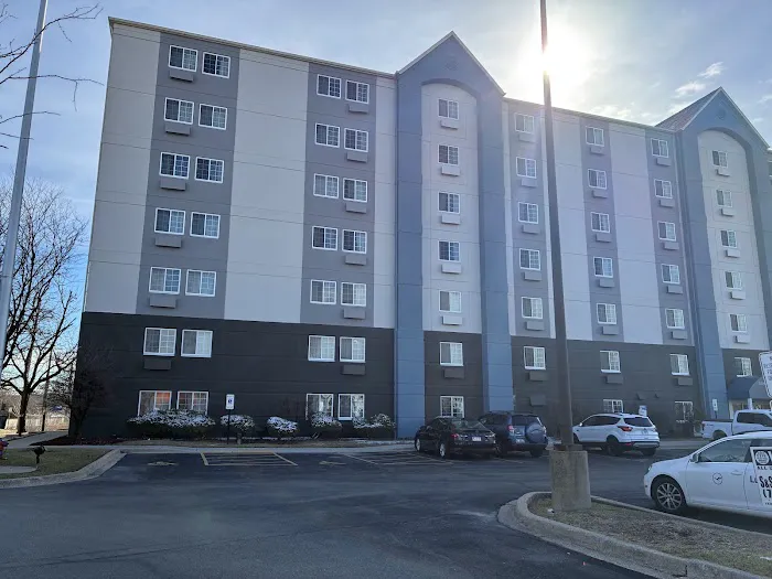 O'Hare Inn and Suites 4