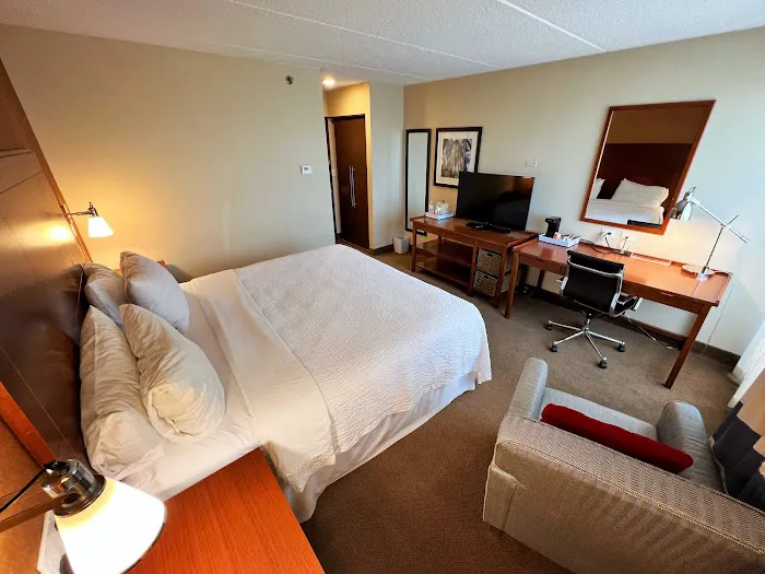 Four Points by Sheraton Chicago O'Hare Airport 4