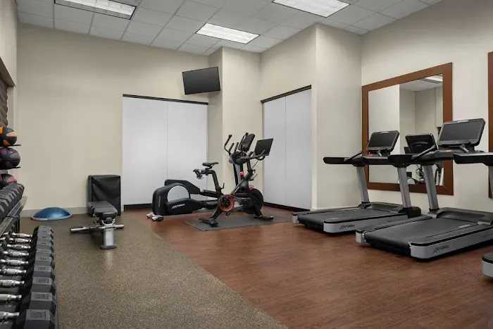 DoubleTree by Hilton Hotel Chicago O'Hare Airport - Rosemont 4
