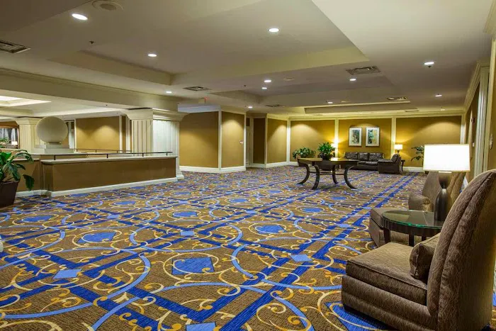 DoubleTree by Hilton Hotel Chicago O'Hare Airport - Rosemont 4