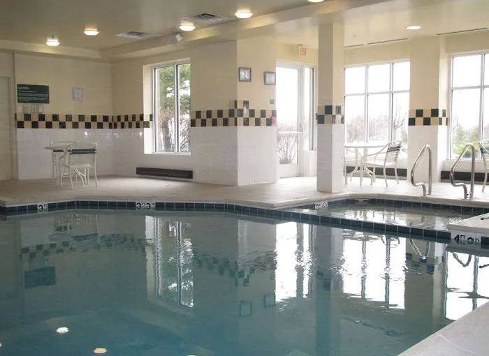 Hilton Garden Inn Addison 4