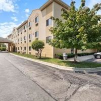 Comfort Suites Lombard - Addison ico