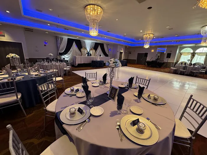 Ramada by Wyndham Glendale Heights/Lombard 4