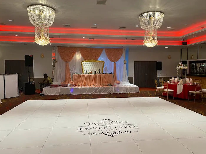 Ramada by Wyndham Glendale Heights/Lombard 4