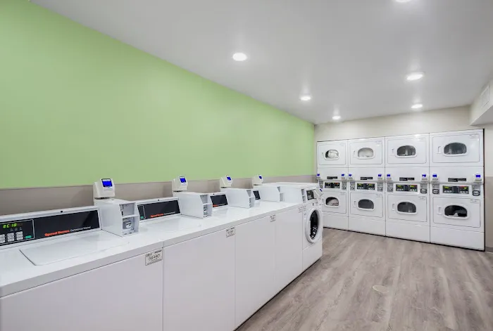 WoodSpring Suites Chicago Addison 4