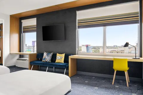 Aloft Chicago O'Hare 4