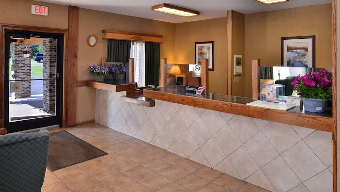 Magnuson Hotel Country Inn 4