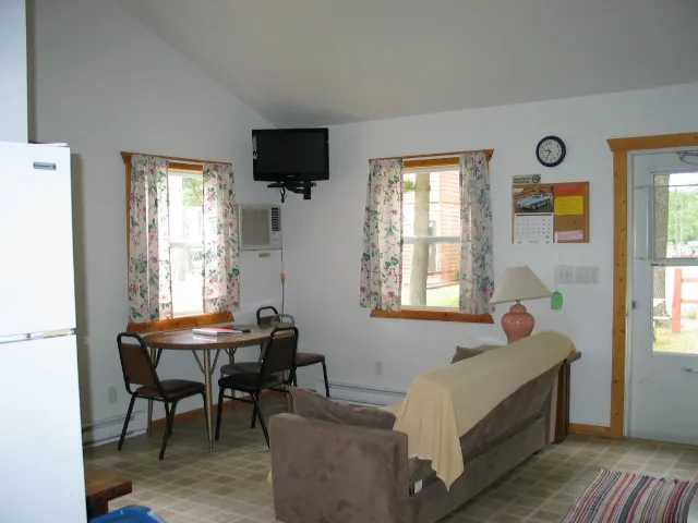 Dockside Cabins 4