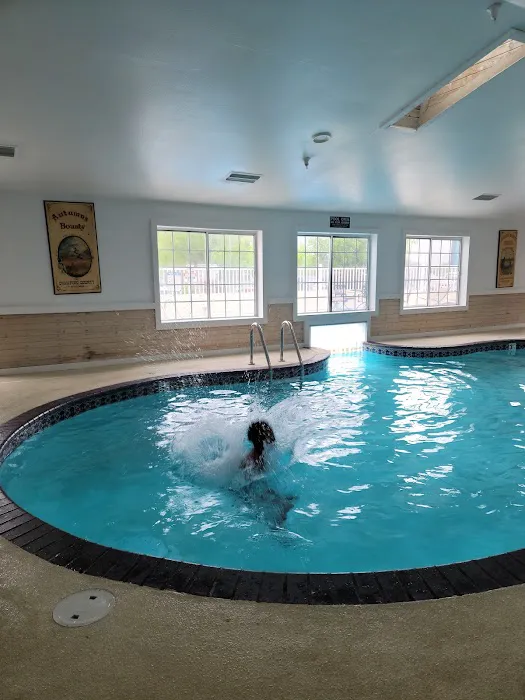 Quality Inn & Suites Red Wing 4