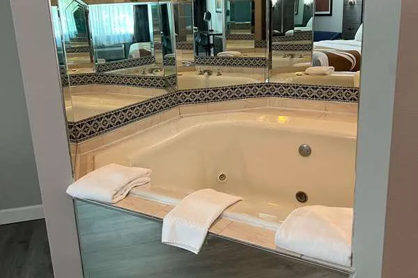 Quality Inn & Suites Red Wing 4