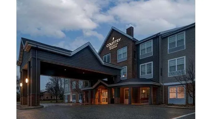 Country Inn & Suites by Radisson, Red Wing, MN 4