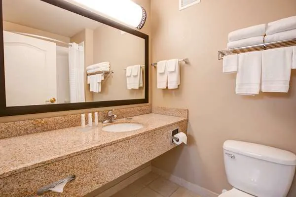 Country Inn & Suites by Radisson, Red Wing, MN 4