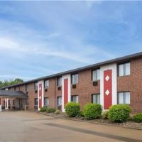 Ramada by Wyndham Cedar Rapids South ico